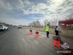 ：Ｖ捶ù蠖诱喂「上吡鞫 筑牢道路交通安全防线